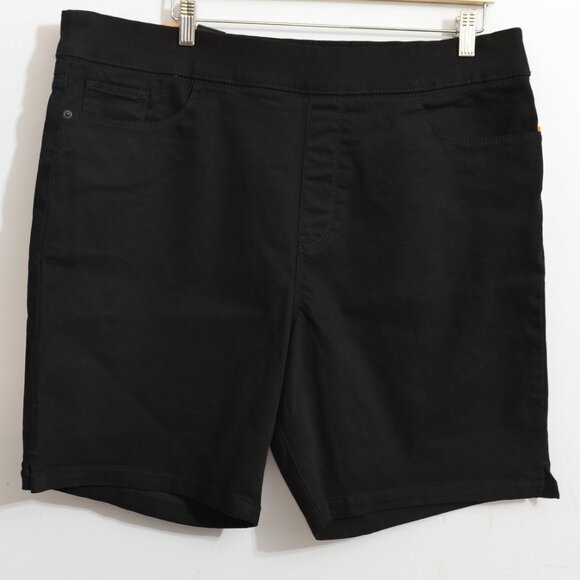 DKNY Jean Ladies' Bermuda Short - Picture 4 of 5